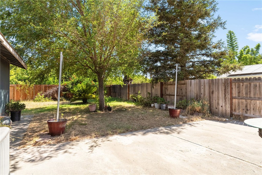 1033 Date Street Property Photo 38