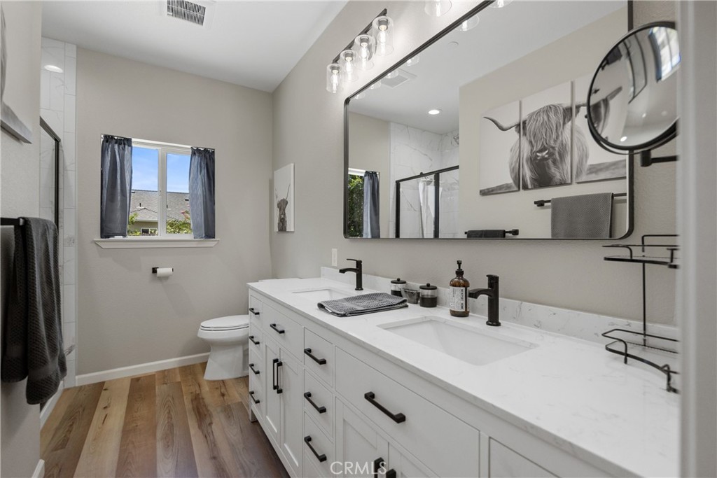 689 Apricot Circle Property Photo 4