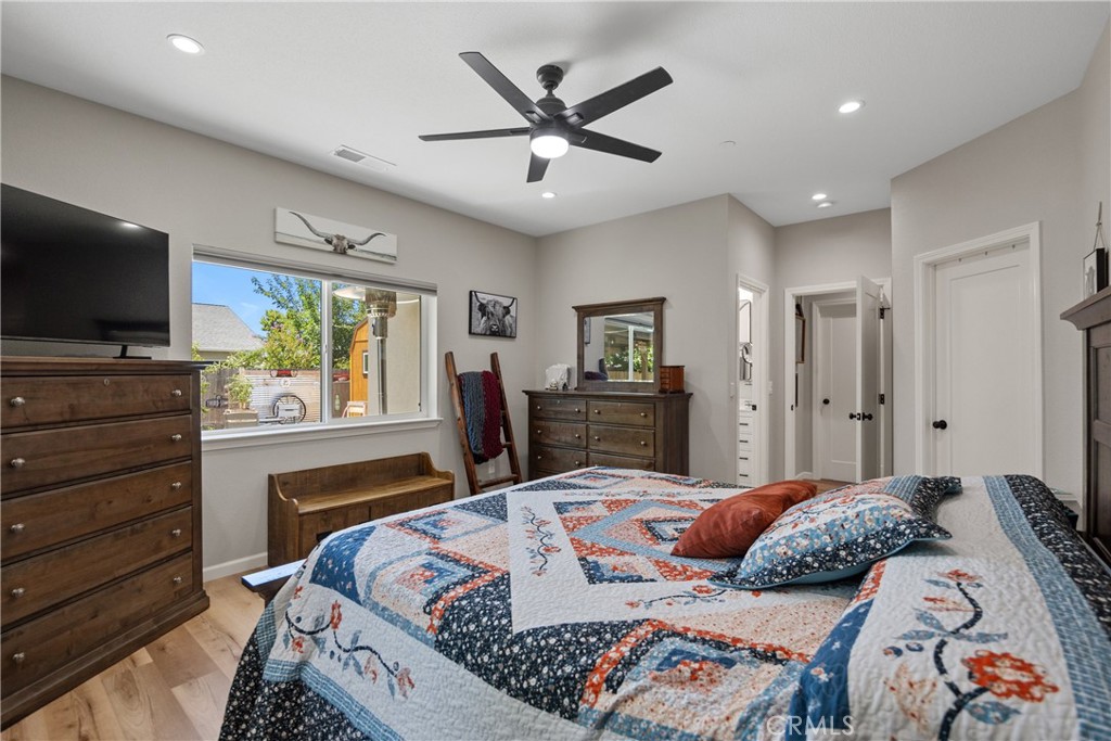 689 Apricot Circle Property Photo 16