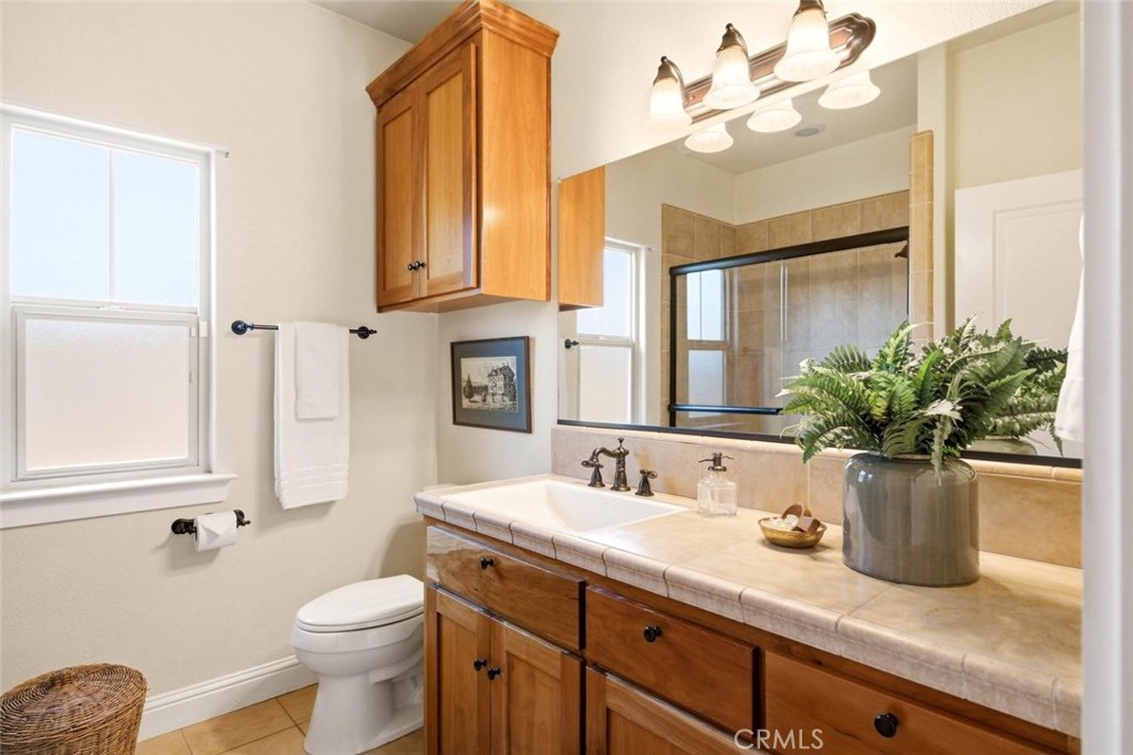 1192 Filbert Ave Property Photo 23