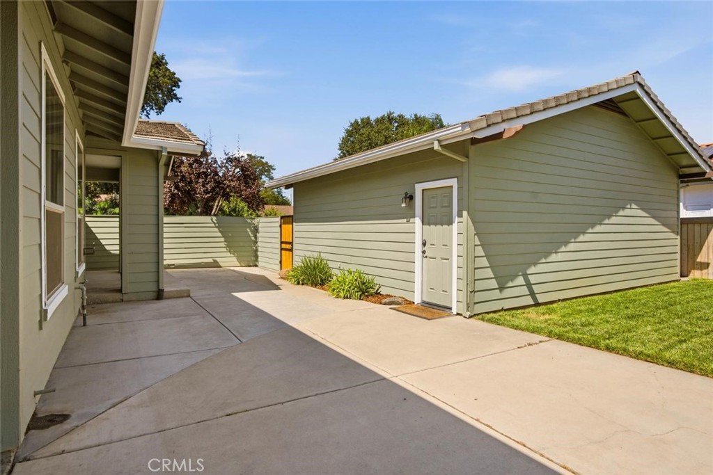 1192 Filbert Ave Property Photo 37