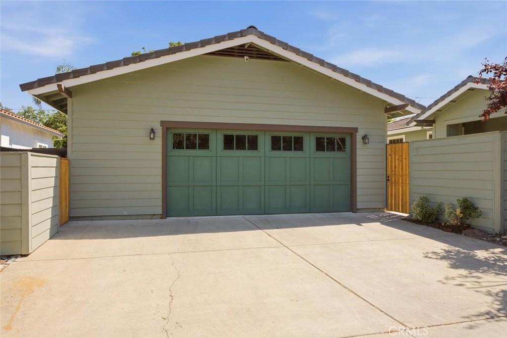 1192 Filbert Ave Property Photo 40