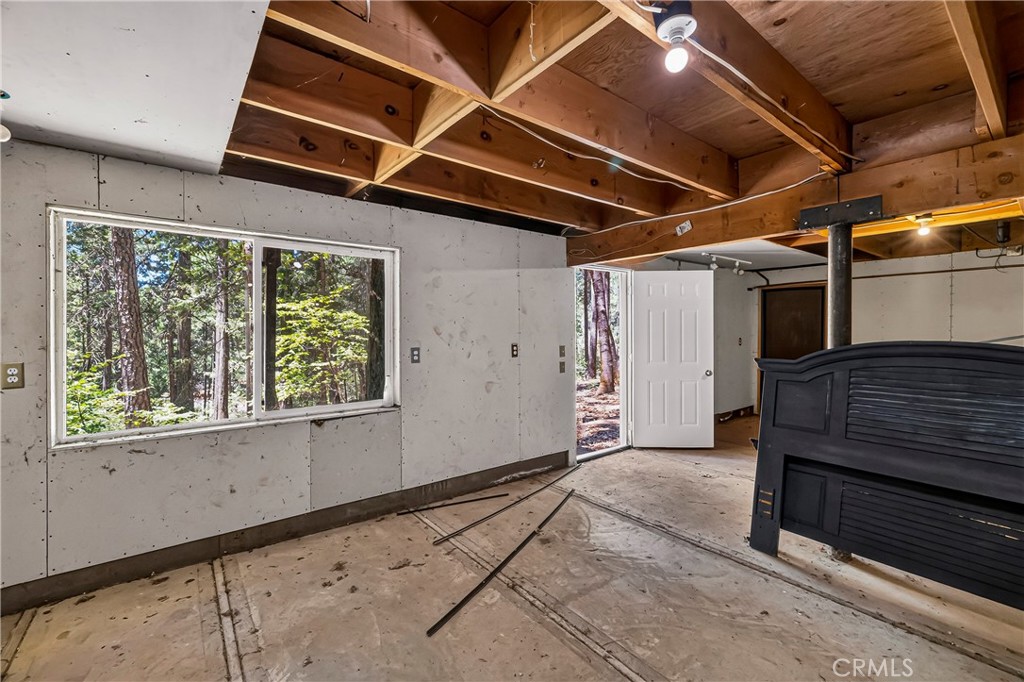 5082 Pine Property Photo 36