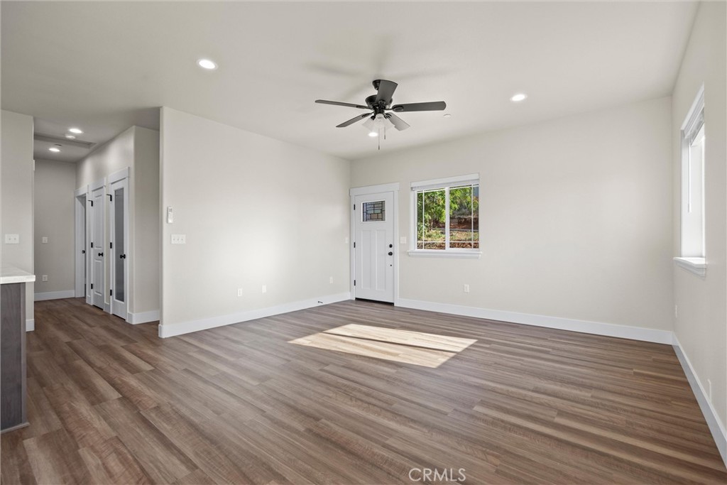 3845 Honey Run Road Property Photo 4
