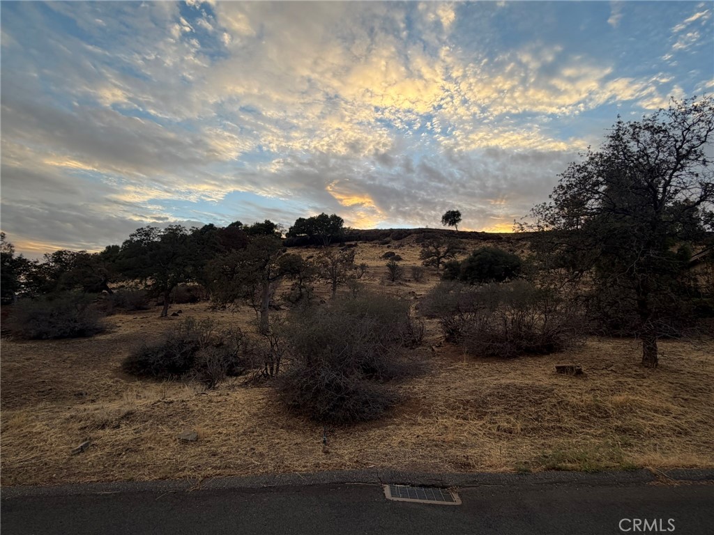 808 Whispering Winds Property Photo 2