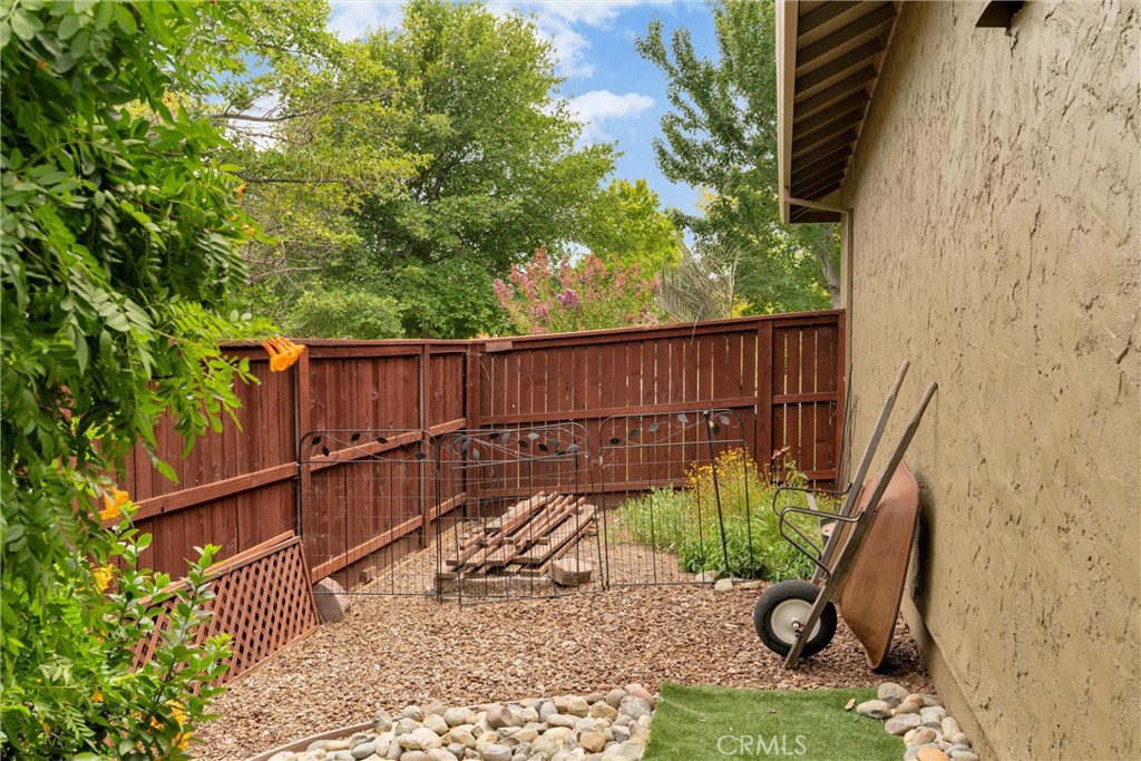 36 Phyllis Court Property Photo 38
