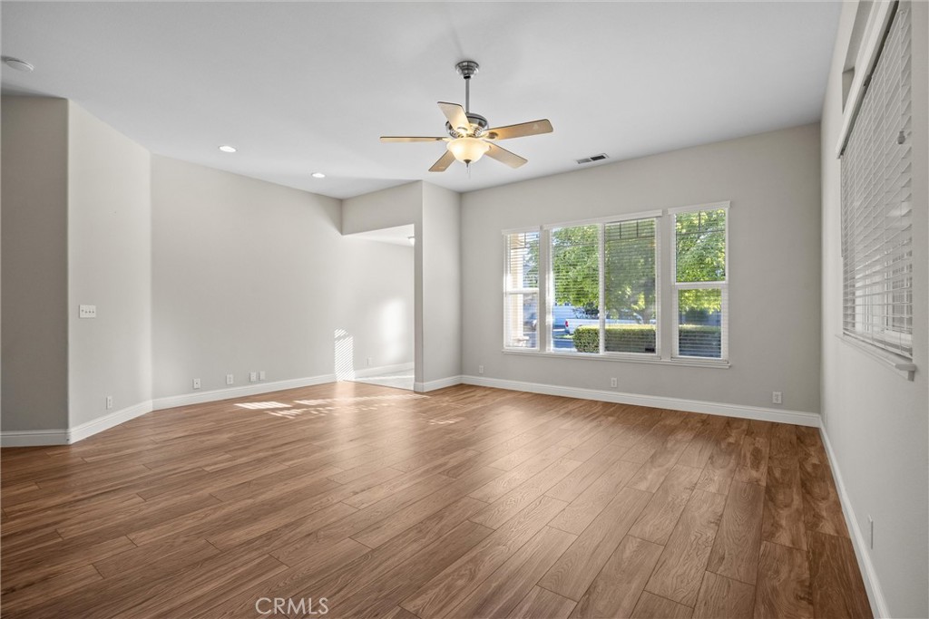 30 Herlax Property Photo 8