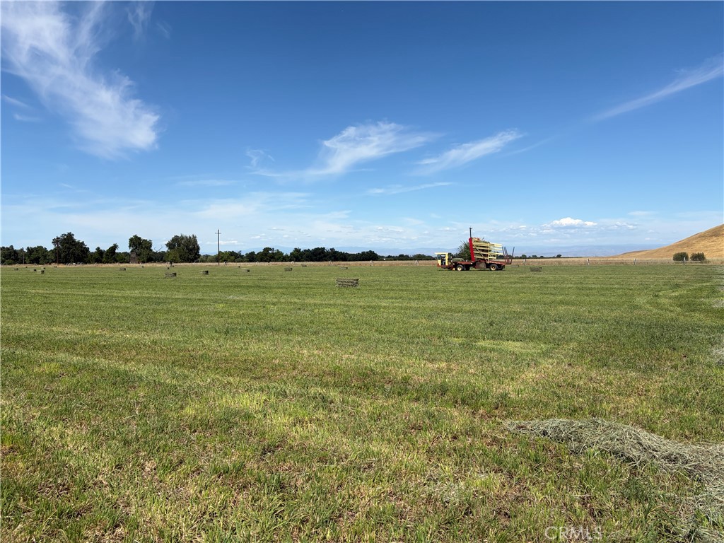 18680 Apple Road Property Photo 4