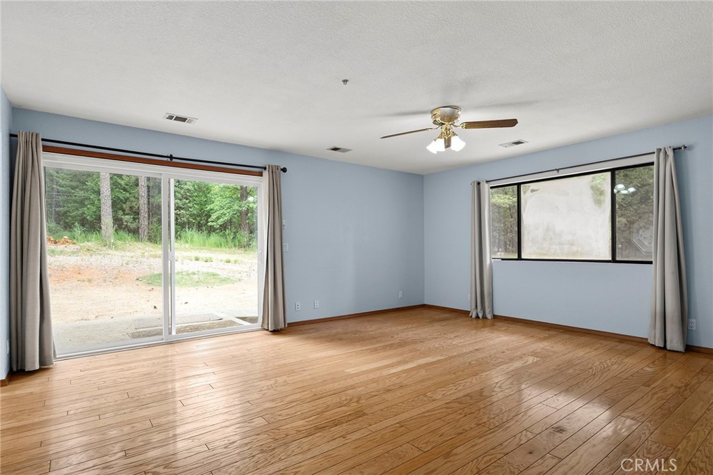 5875 Paschal Property Photo 28