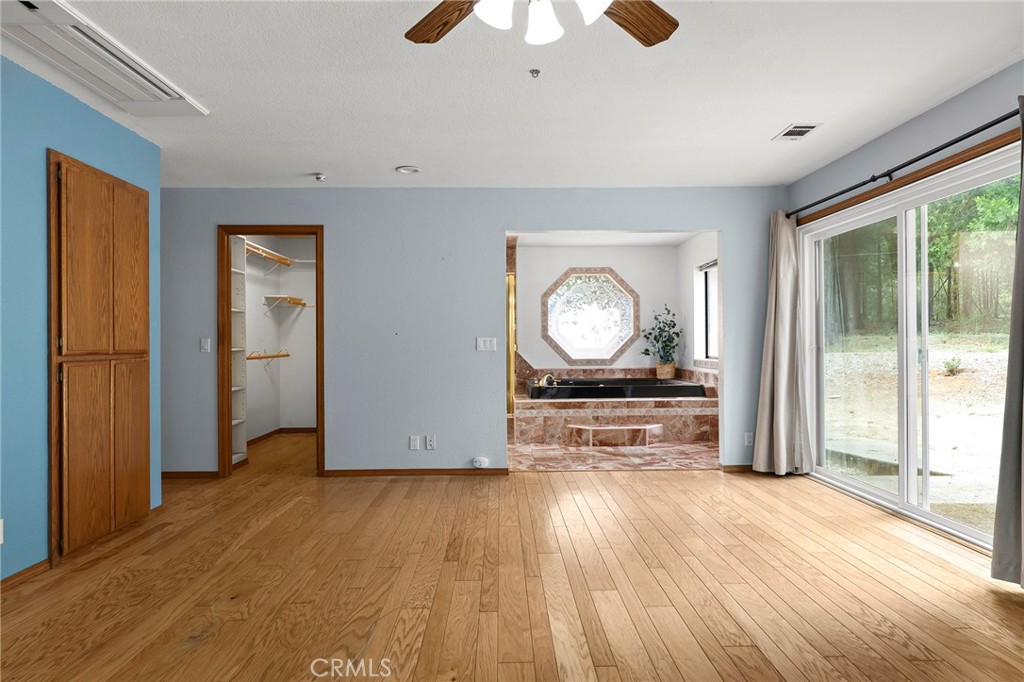 5875 Paschal Property Photo 30