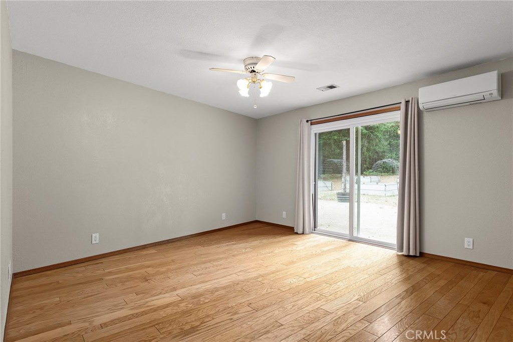 5875 Paschal Property Photo 39