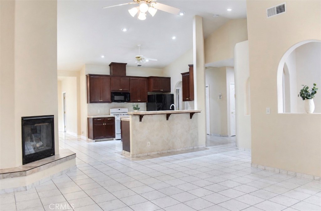 10 Vintage Court Property Photo 3