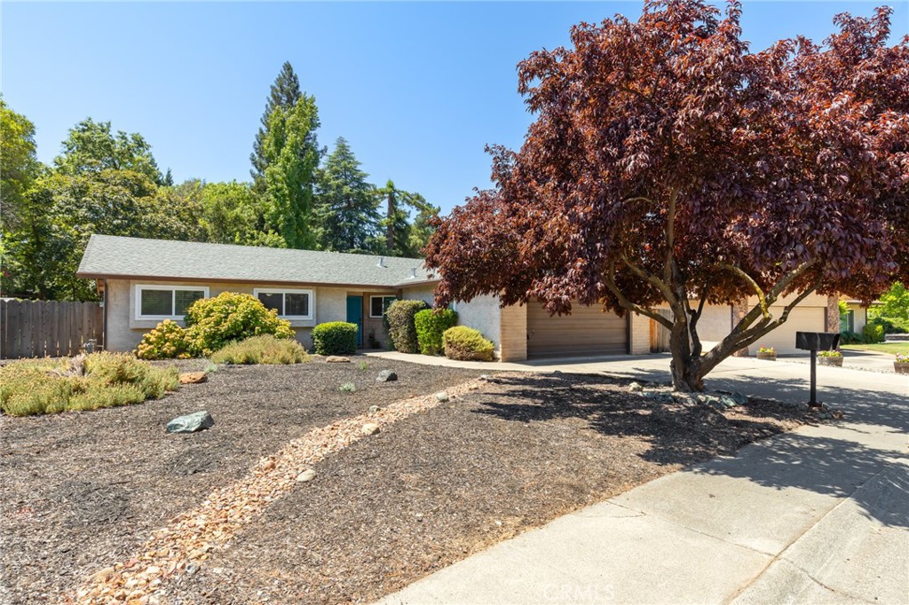 1887 Modoc Drive Property Photo 1