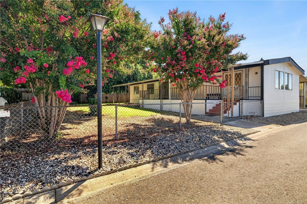 701 E Lassen 297 Property Photo 1