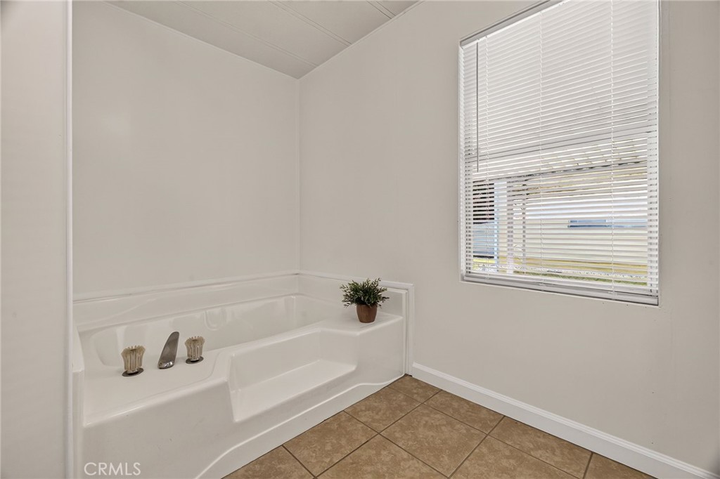 701 E Lassen 297 Property Photo 20