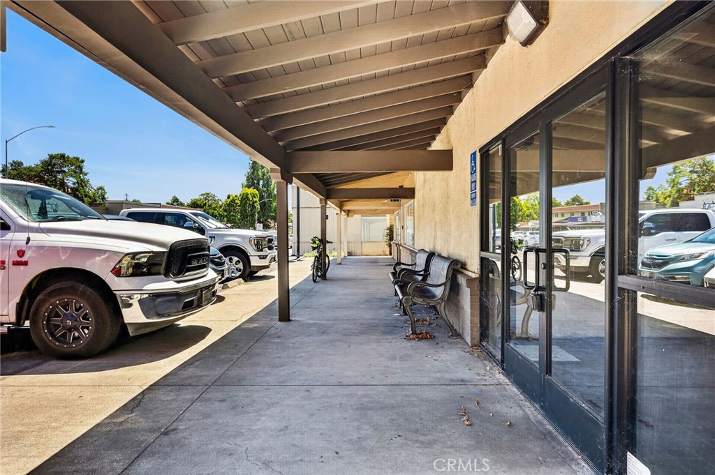 1417 Mangrove Avenue Property Photo 6