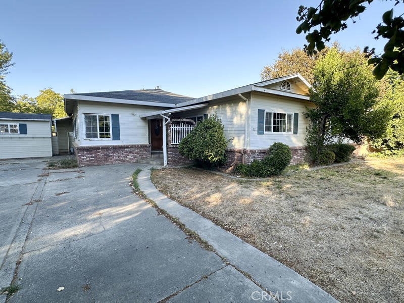 51 Sheldon Property Photo 1