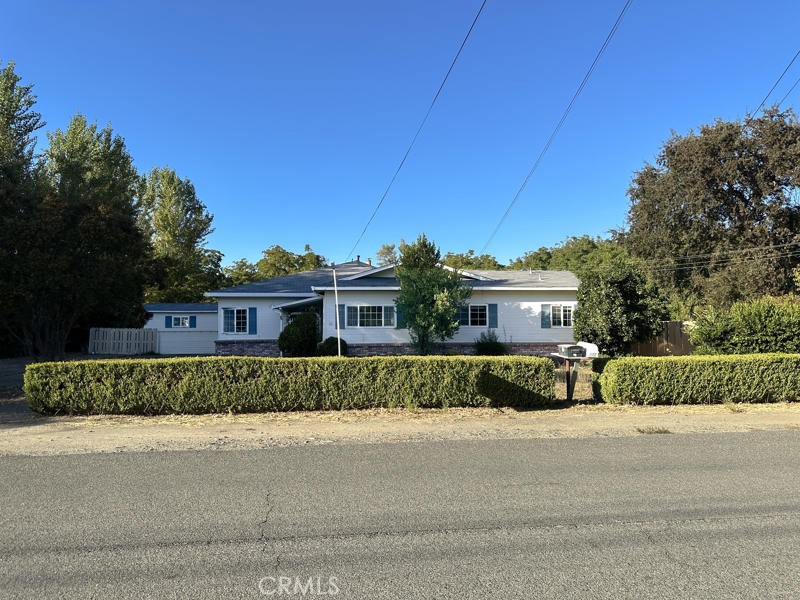 51 Sheldon Property Photo 3