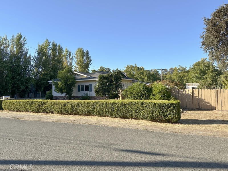 51 Sheldon Property Photo 4
