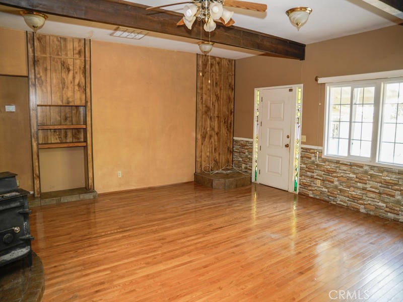 51 Sheldon Property Photo 14