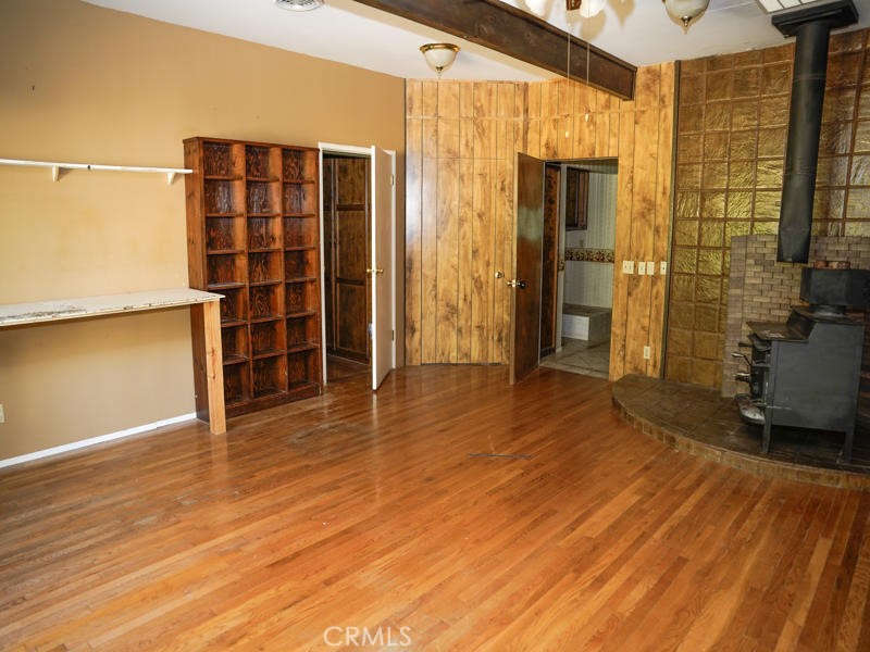 51 Sheldon Property Photo 15