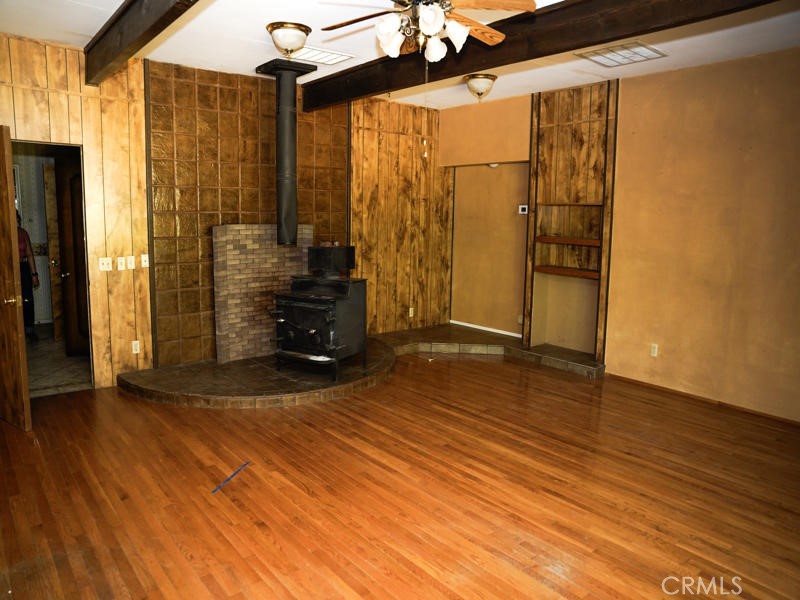 51 Sheldon Property Photo 16