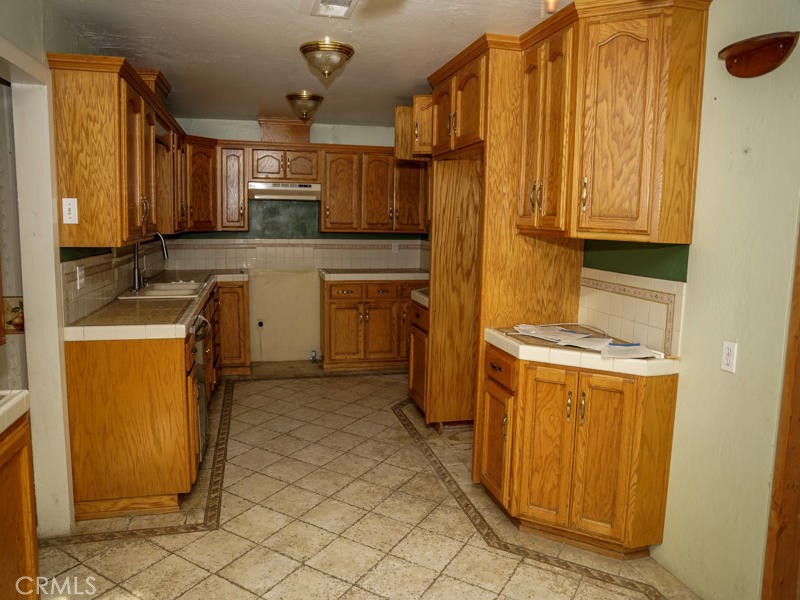 51 Sheldon Property Photo 23