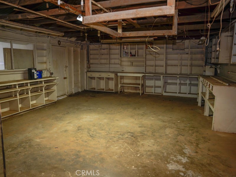 51 Sheldon Property Photo 27