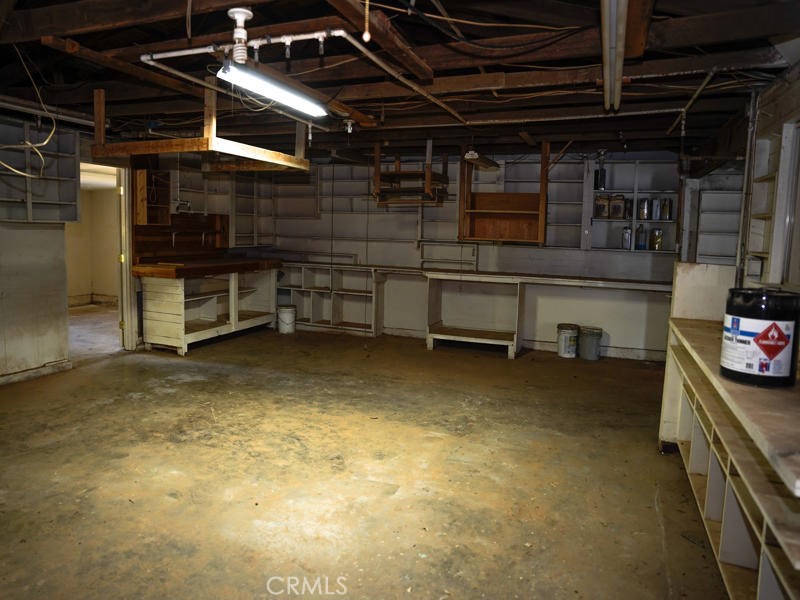 51 Sheldon Property Photo 28