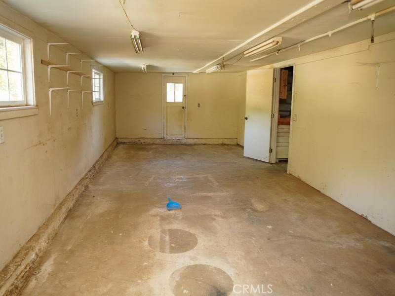 51 Sheldon Property Photo 30