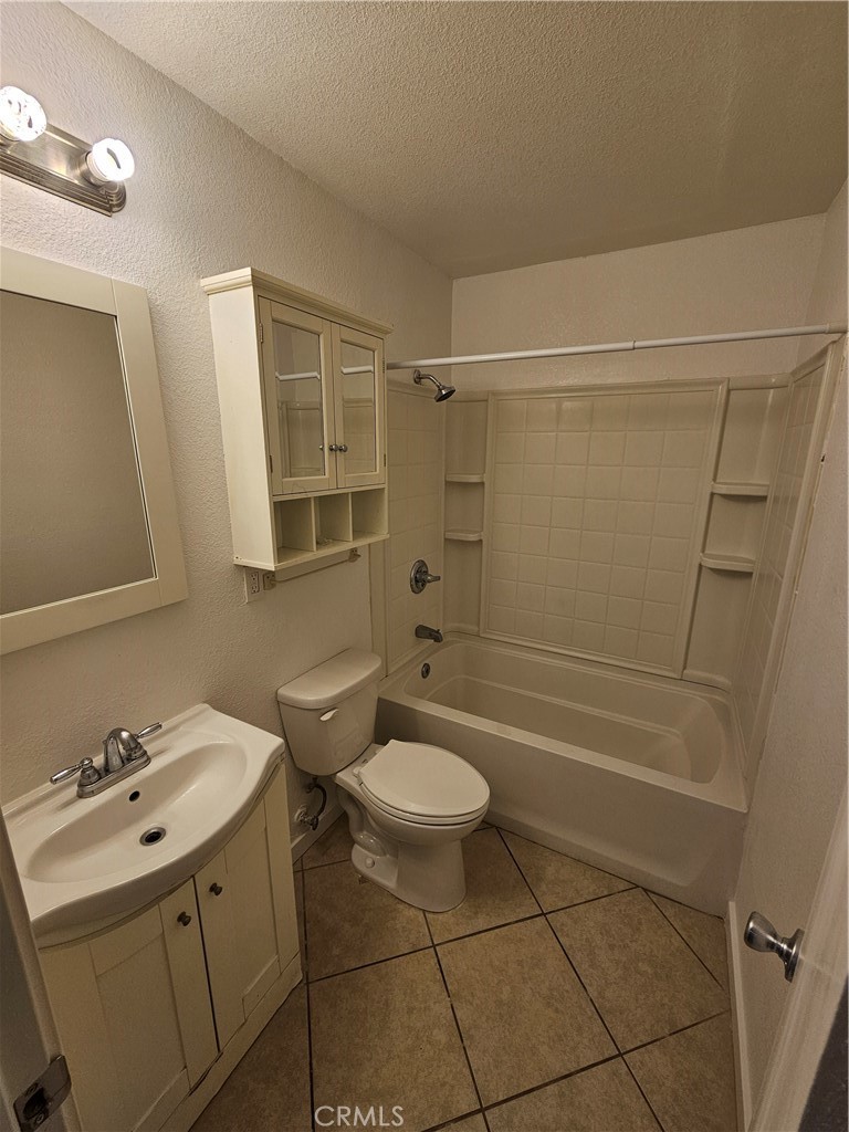 303 Colusa Property Photo 5
