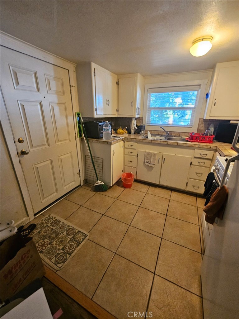 1930 Arcadian Property Photo 11
