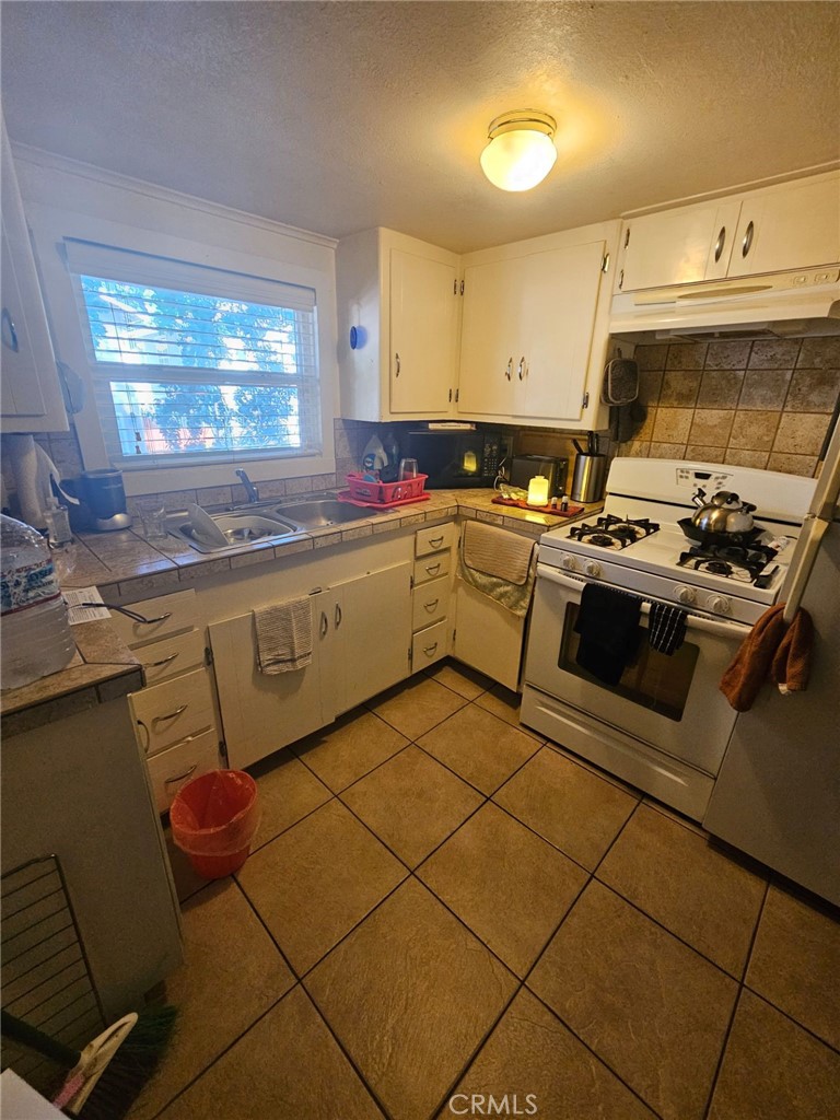 1930 Arcadian Property Photo 12
