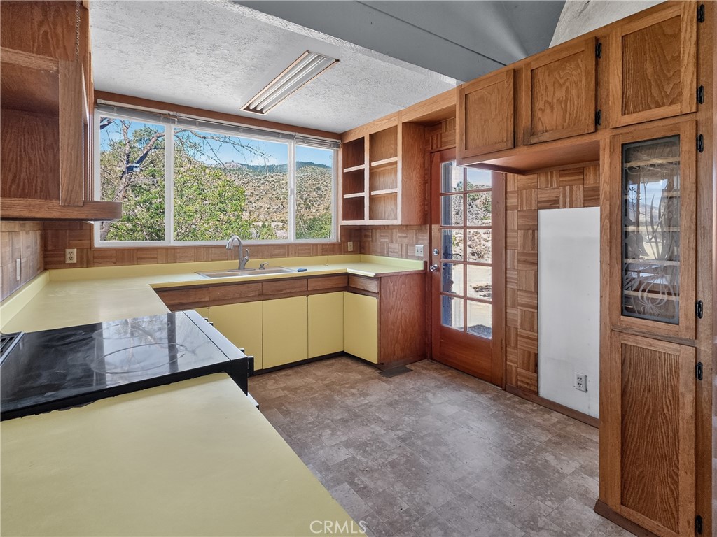405 Old Cottonwood Creek Road Property Photo 7