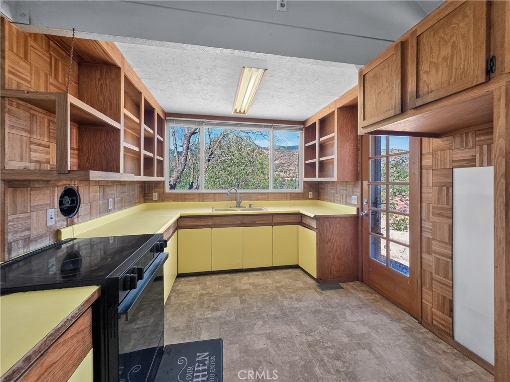 405 Old Cottonwood Creek Road Property Photo 54
