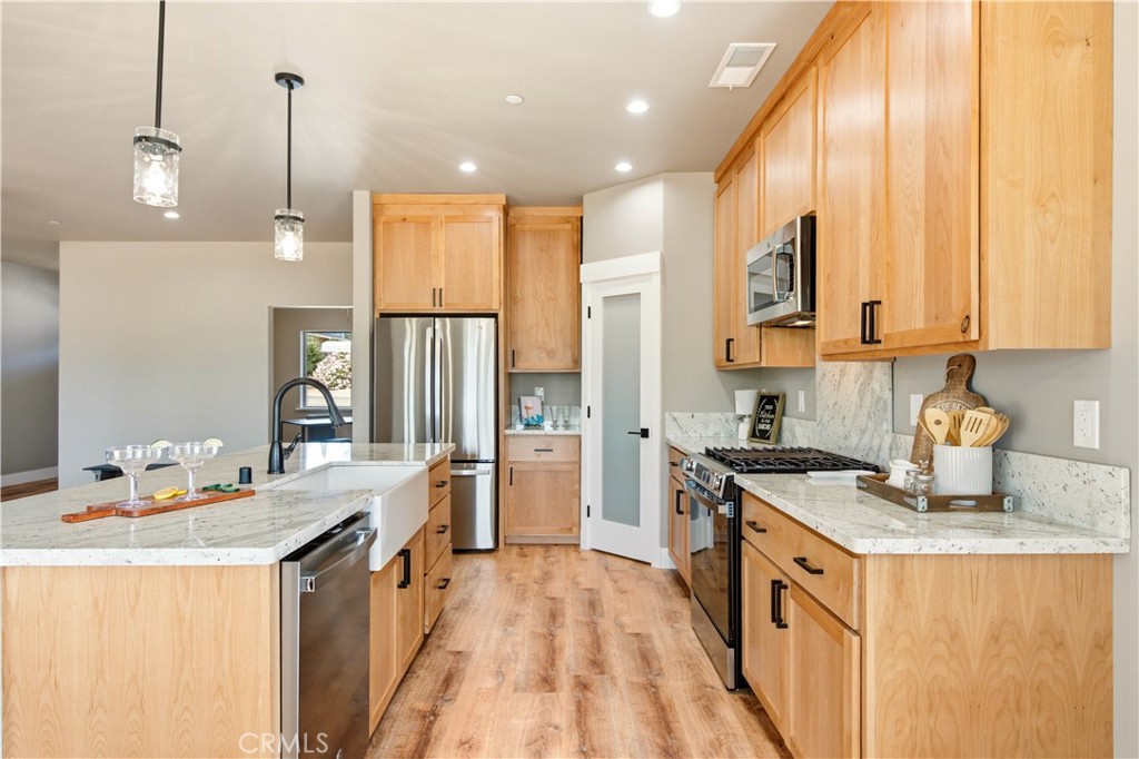 6337 Oliver Road Property Photo 12