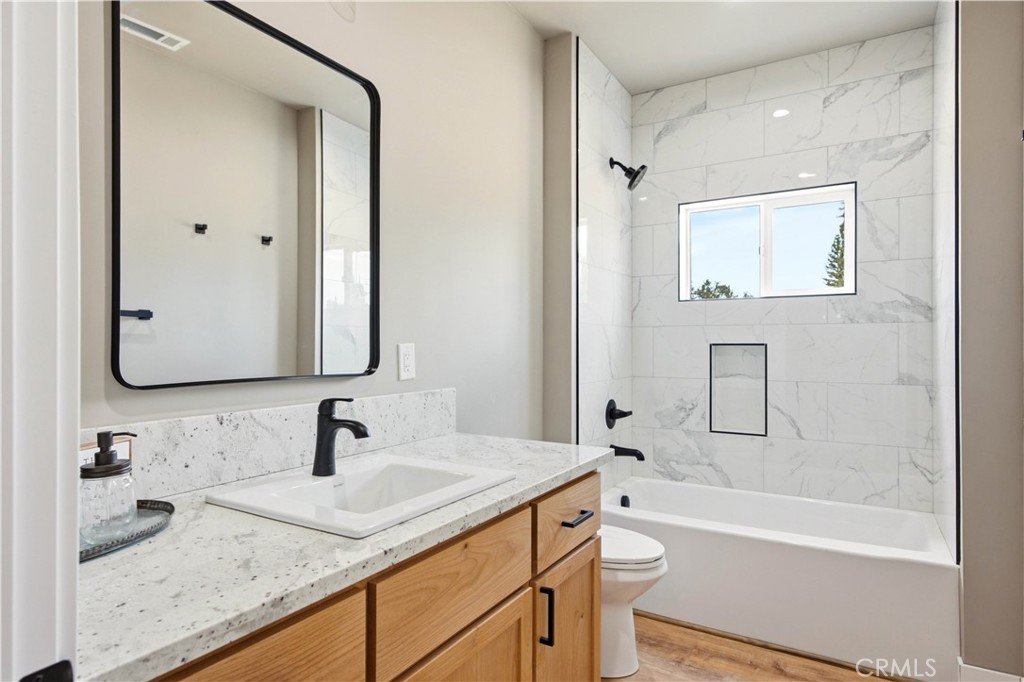 6337 Oliver Road Property Photo 24