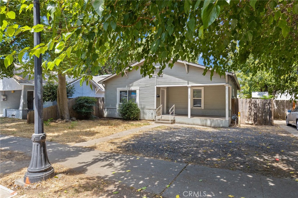1038 W 5th Street Property Photo 1