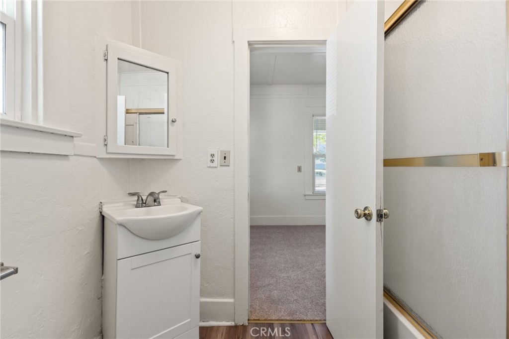1038 W 5th Street Property Photo 11