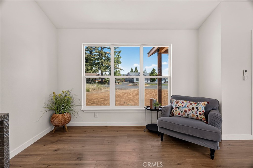 6815 Rexdale Property Photo 10