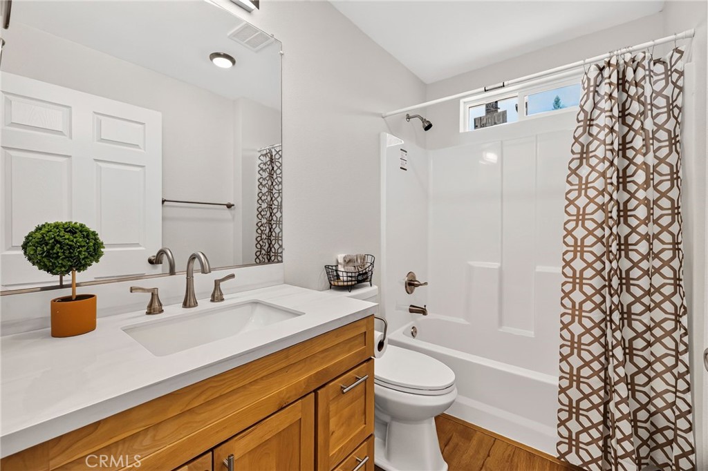 6815 Rexdale Property Photo 18