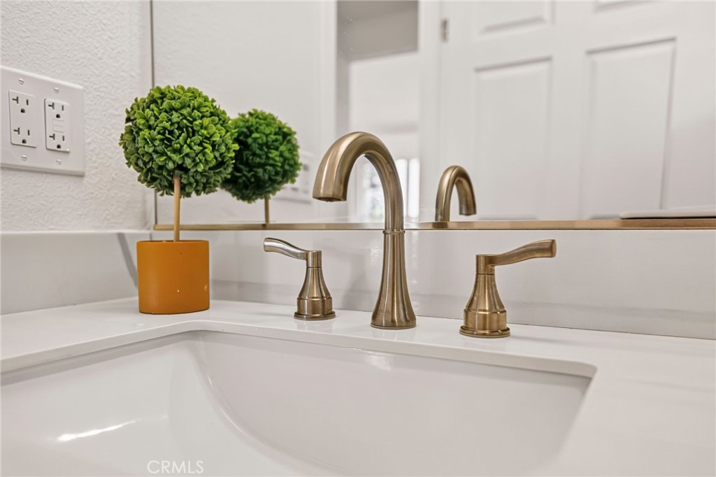 6815 Rexdale Property Photo 19