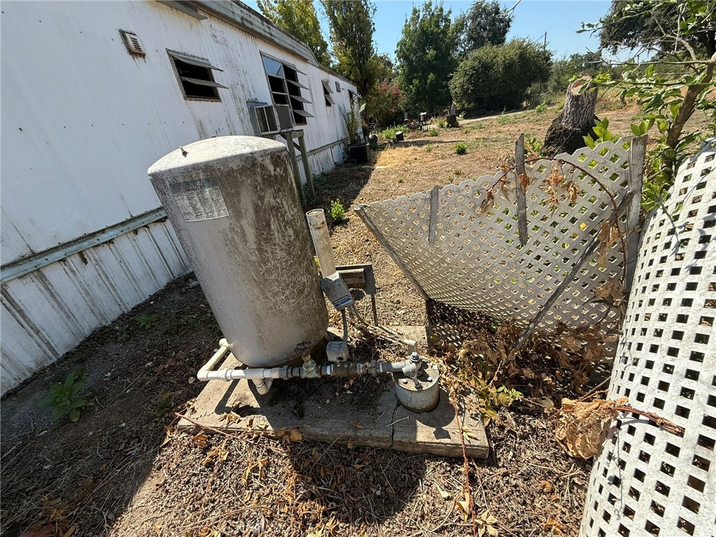 707 Justeson Property Photo 3
