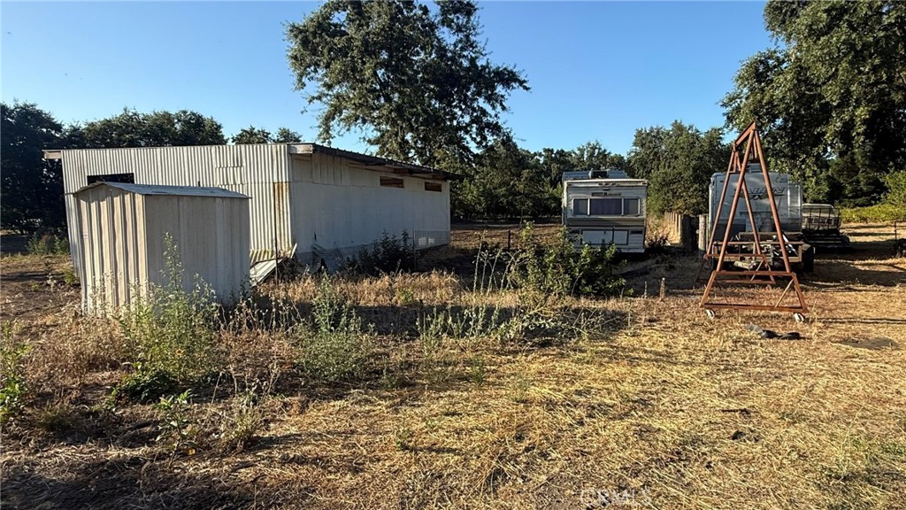 707 Justeson Property Photo 8