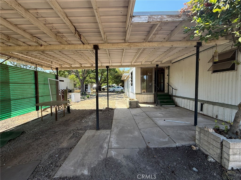 707 Justeson Property Photo 10