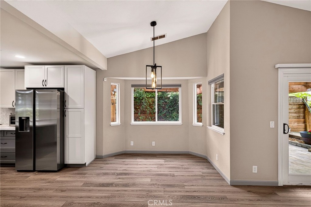 50 Lexington Property Photo 18