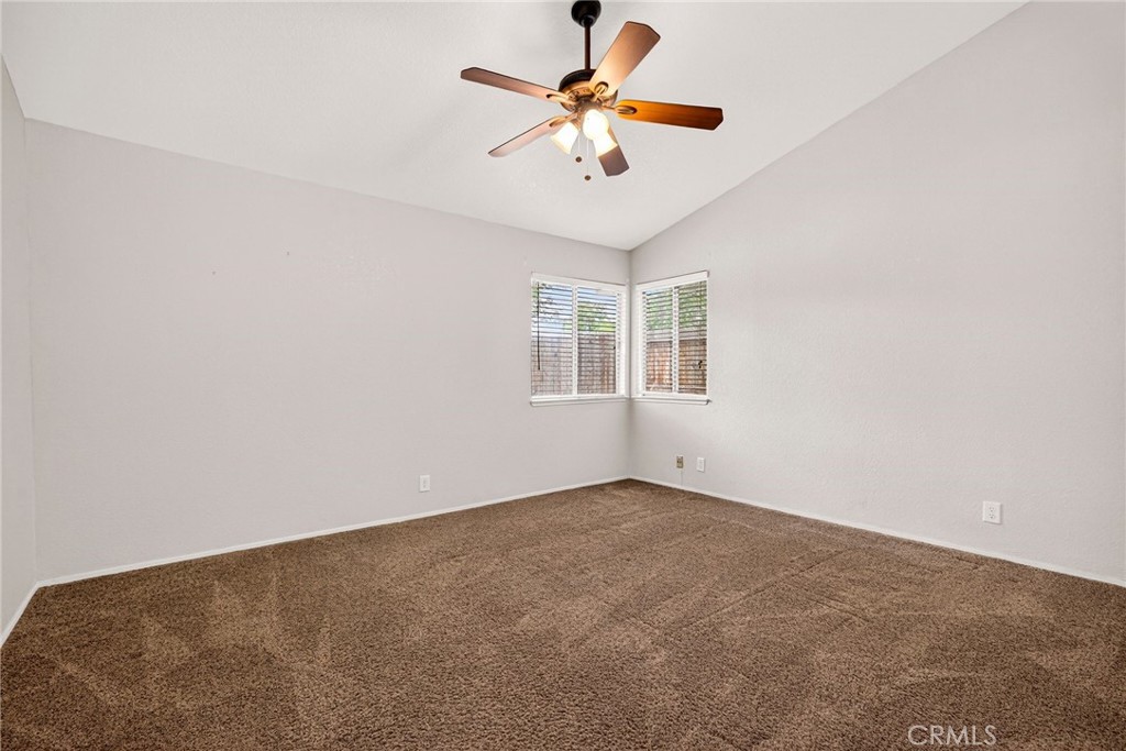 50 Lexington Property Photo 21