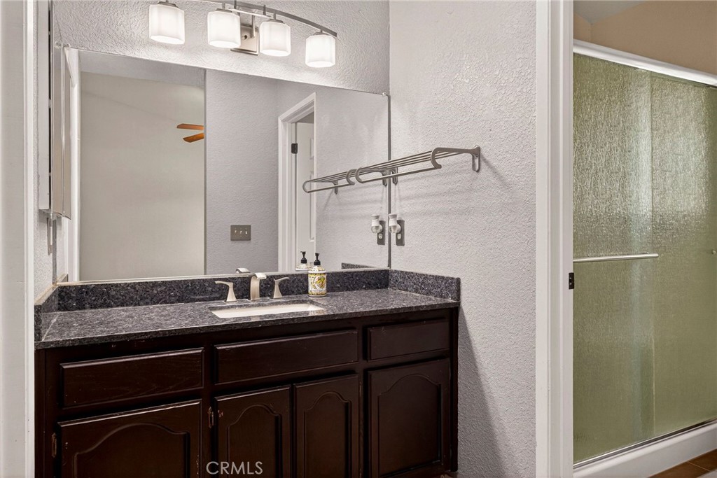 50 Lexington Property Photo 24