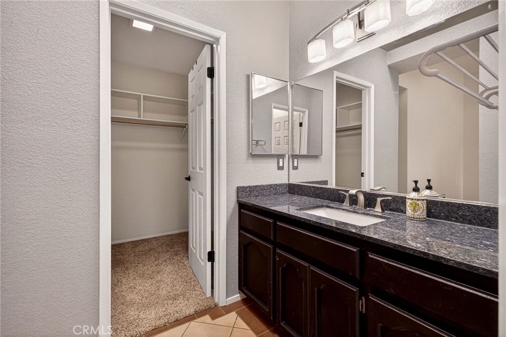 50 Lexington Property Photo 25