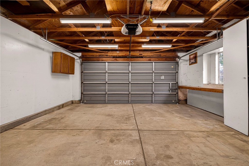 50 Lexington Property Photo 38